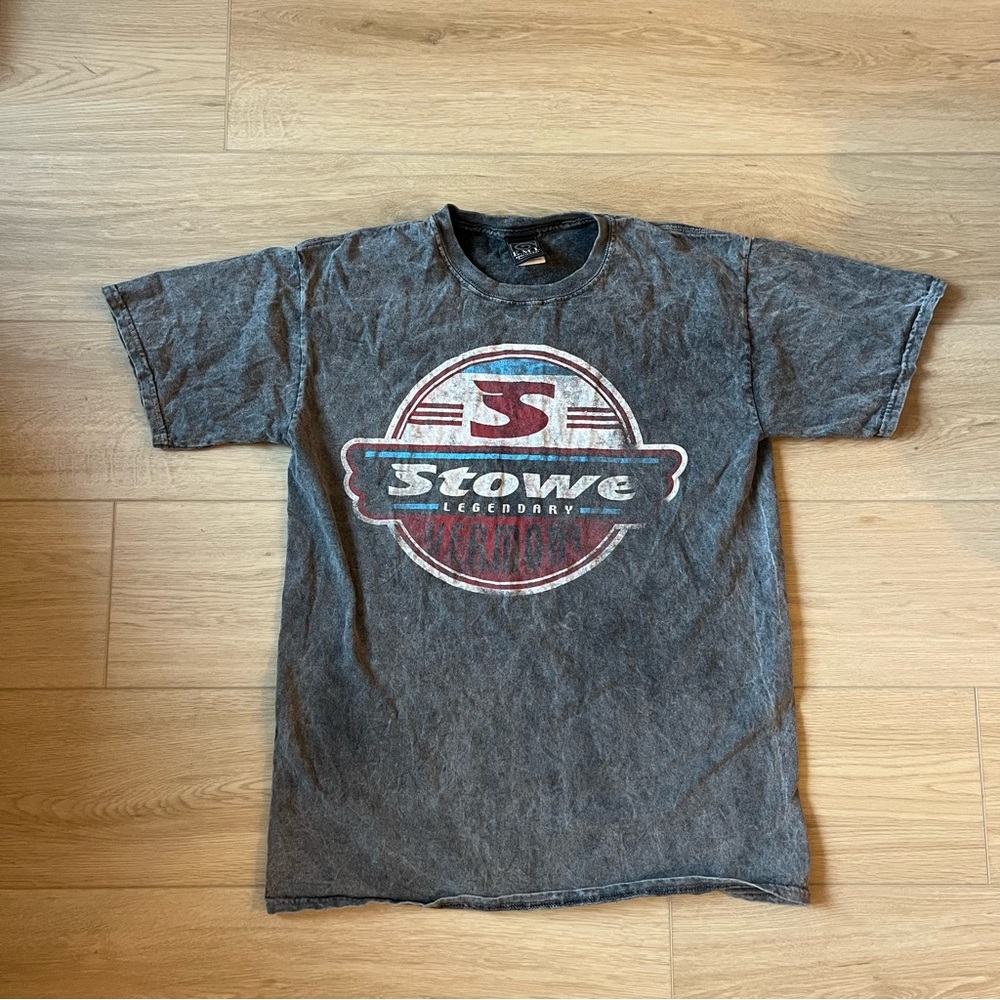 Vintage Stowe Vermont Legendary Graphic T-Shirt